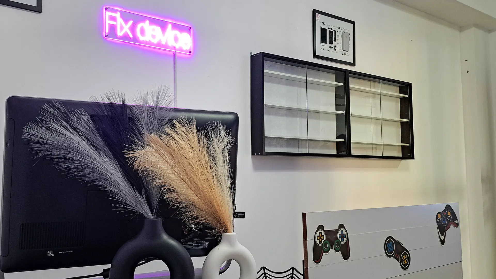 Fix Device di Johnny Zollo_chisiamo-il-negozio (1)